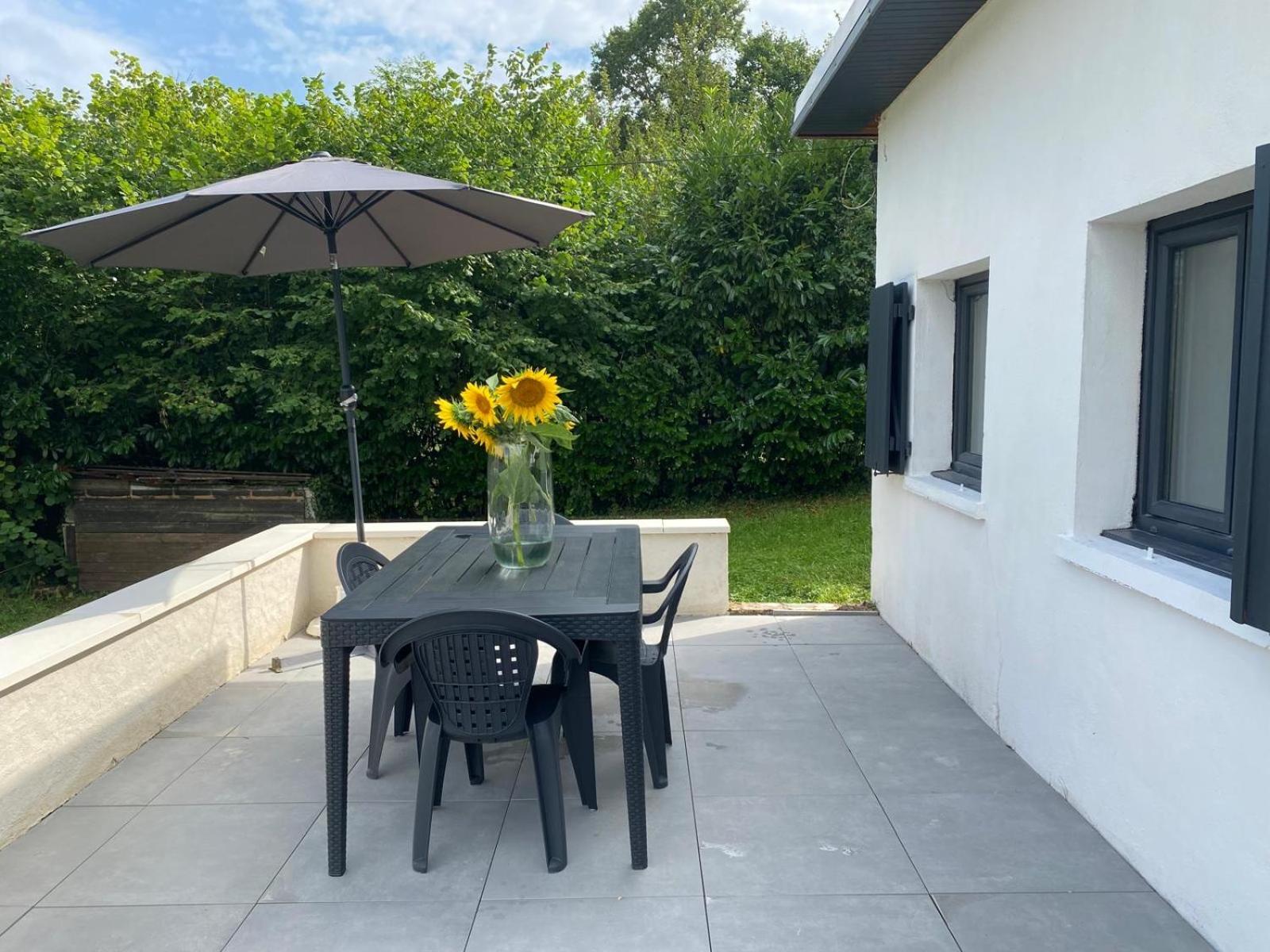 Maison Au Bord Du De Saint Ciergues Holiday home *
